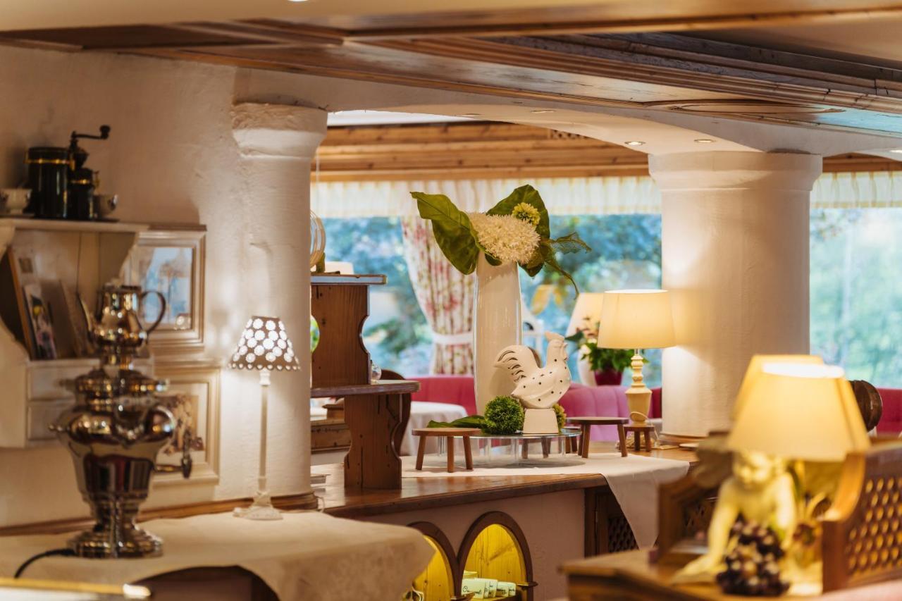 Apartment Hotel Pfeifer ガシュルン エクステリア 写真