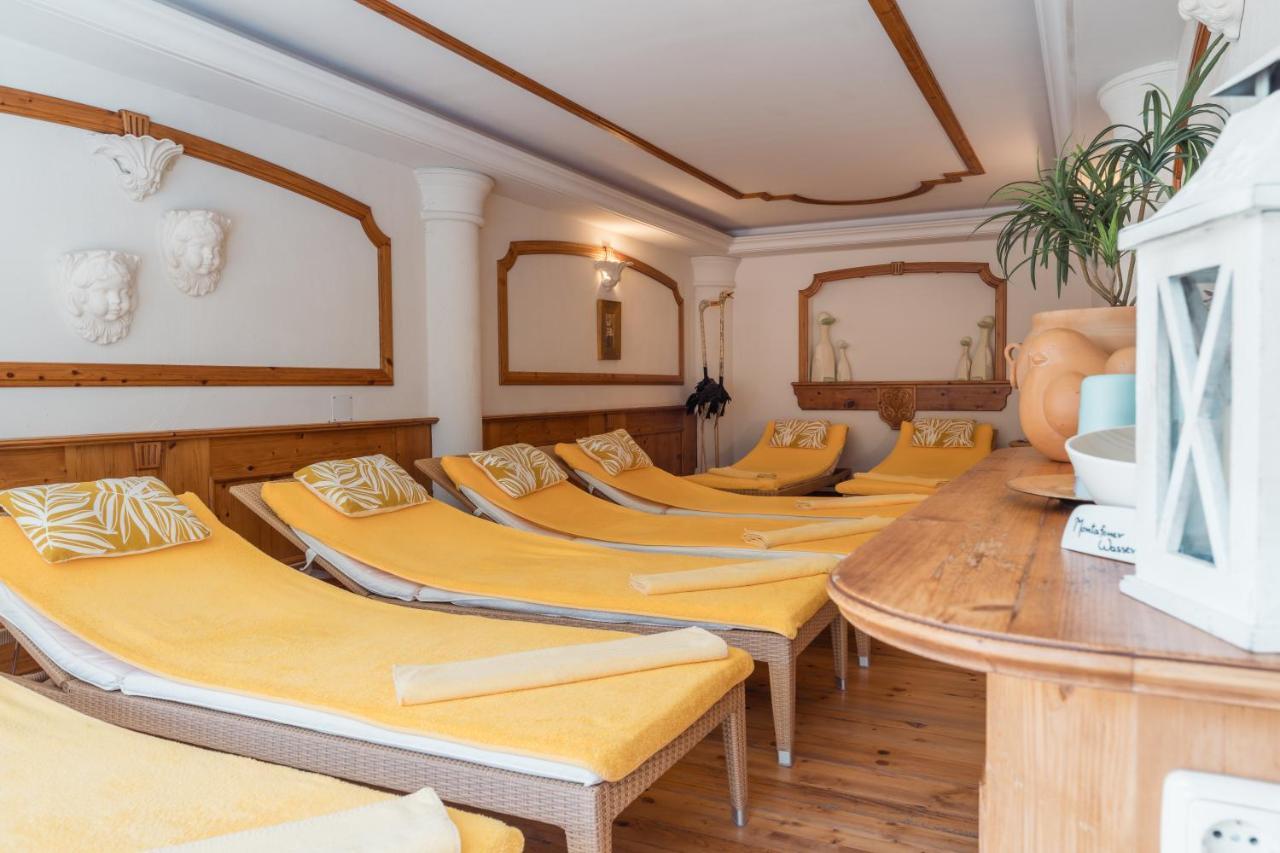 Apartment Hotel Pfeifer ガシュルン エクステリア 写真