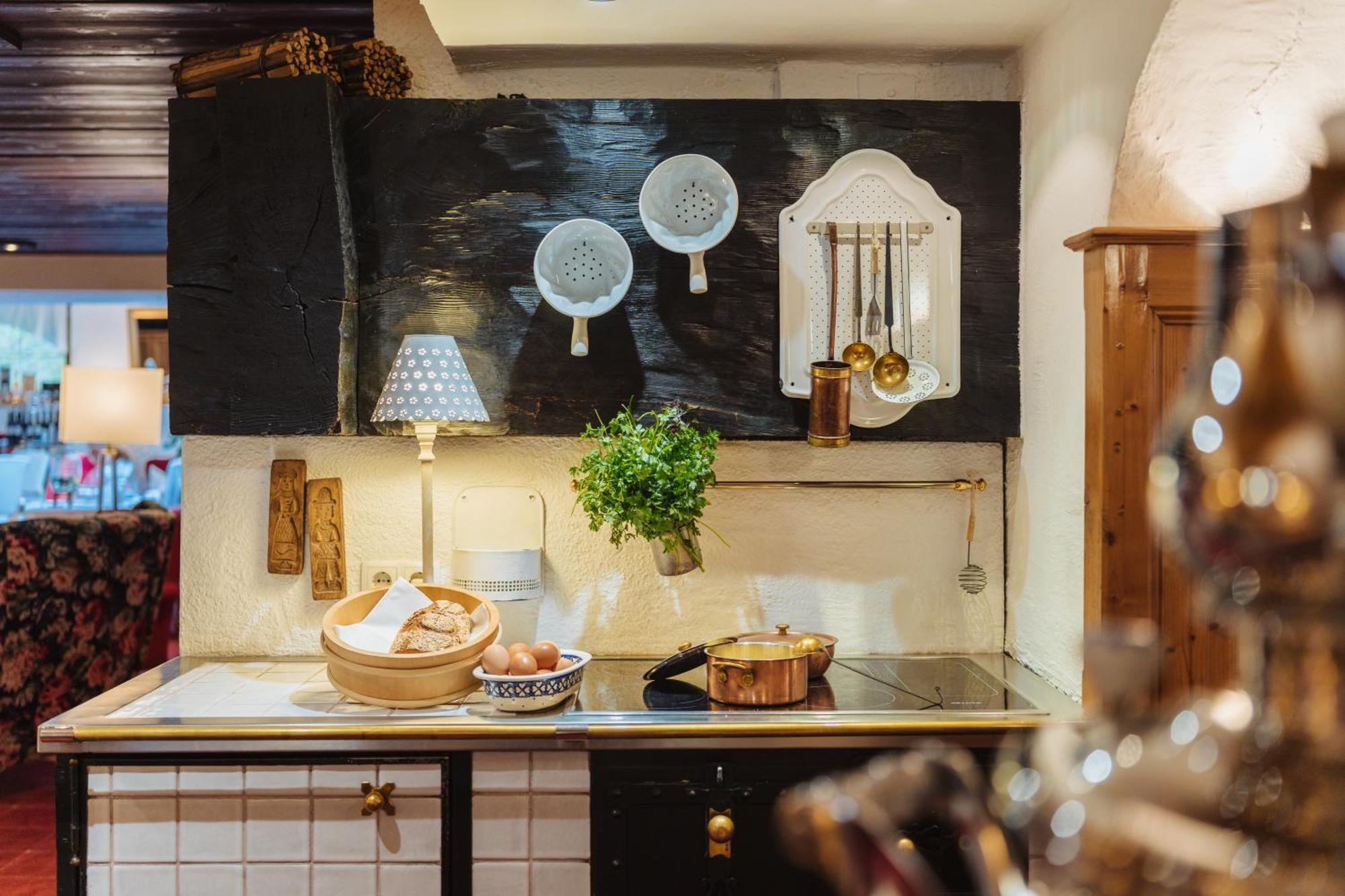 Apartment Hotel Pfeifer ガシュルン エクステリア 写真